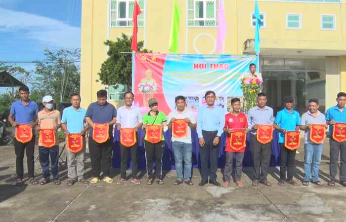 Trần Đề: Hội thao chào mừng kỷ niệm 133 năm Ngày sinh Chủ tịch Hồ Chí Minh và Đại hội Công đoàn huyện  